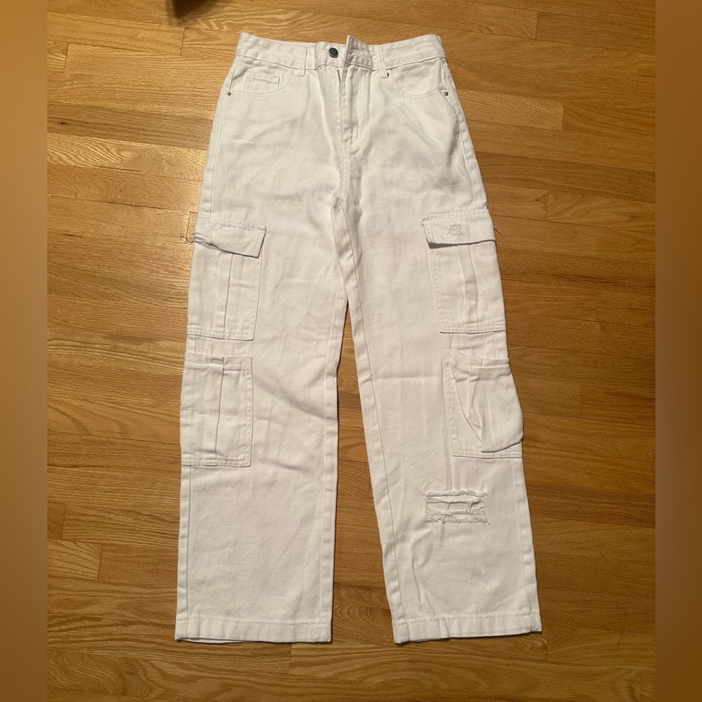 Loose White Jeans
